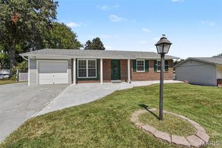 39 Oxbow Road, St Peters, MO 63376