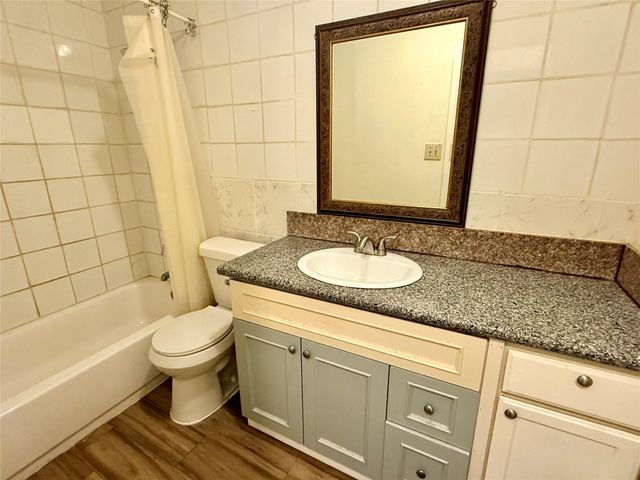 10618 Leitrim Way, Houston, TX 77047