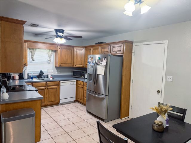 1696 County Road 2954, Alba, TX 75410