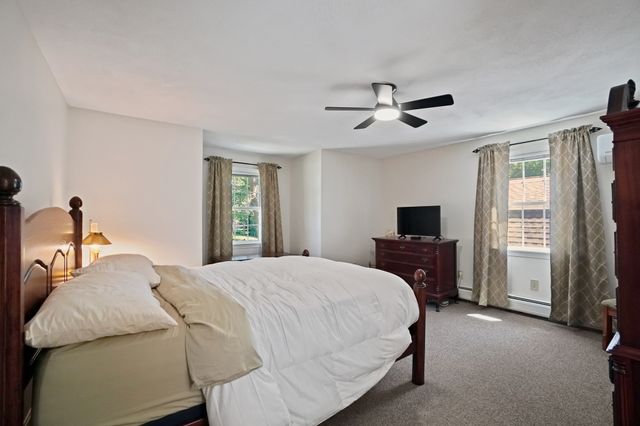 28 Sagewood Cir, Attleboro, MA 02703