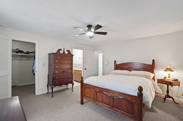 28 Sagewood Cir, Attleboro, MA 02703