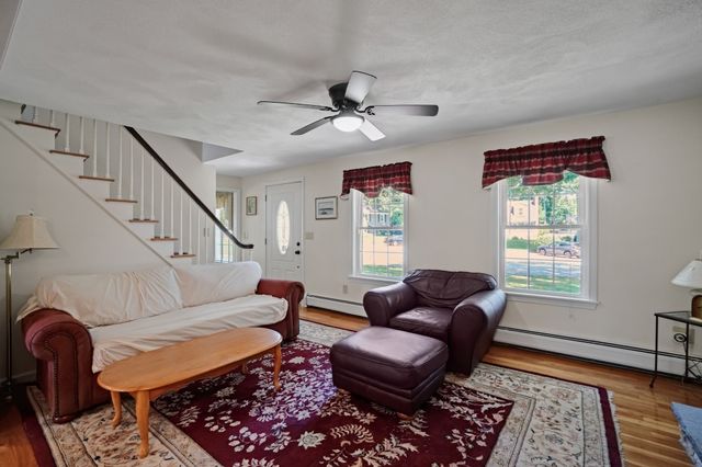 28 Sagewood Cir, Attleboro, MA 02703
