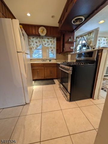 18 White Birch Ter, Caldwell Boro Twp., NJ 07006