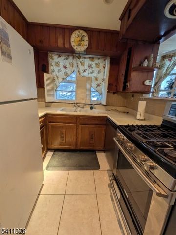 18 White Birch Ter, Caldwell Boro Twp., NJ 07006