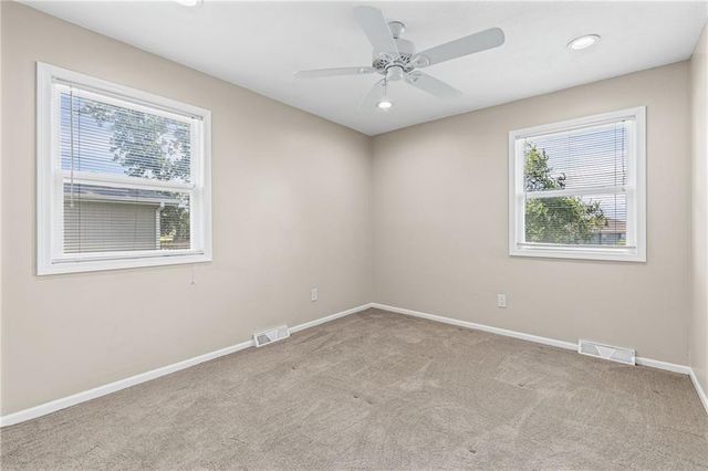 409 W South Street, Spring Hill, KS 66083