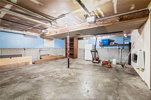 409 W South Street, Spring Hill, KS 66083