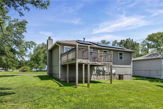 409 W South Street, Spring Hill, KS 66083