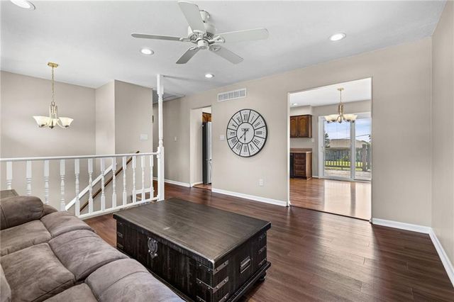409 W South Street, Spring Hill, KS 66083