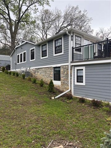 93 R Street, Lake Lotawana, MO 64086