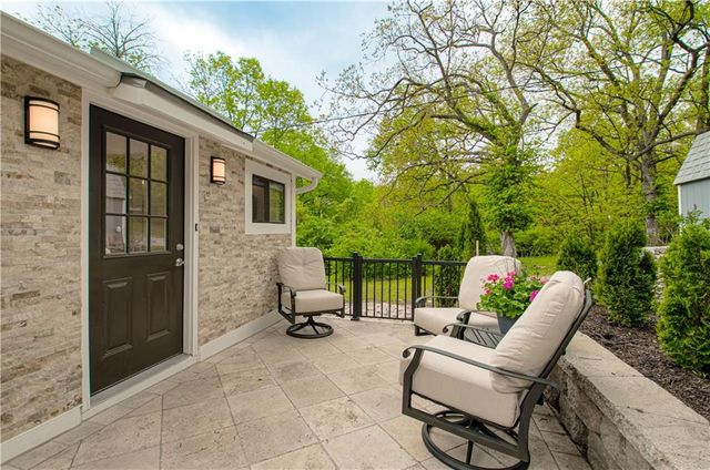 93 R Street, Lake Lotawana, MO 64086