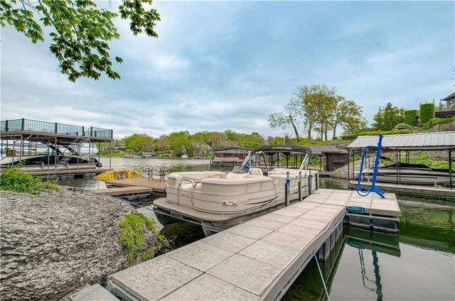 93 R Street, Lake Lotawana, MO 64086