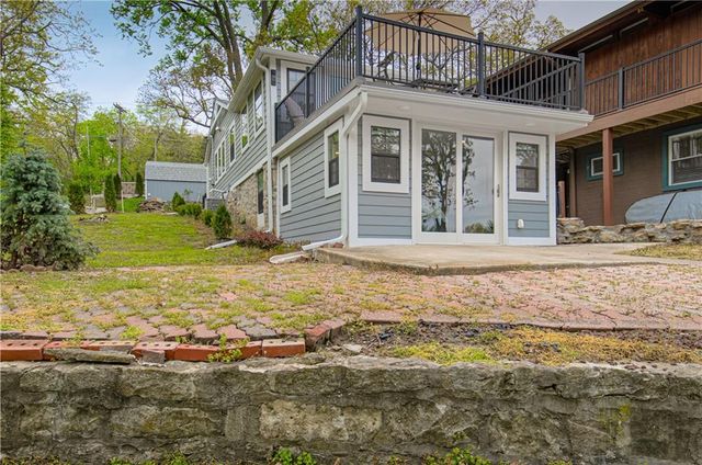 93 R Street, Lake Lotawana, MO 64086