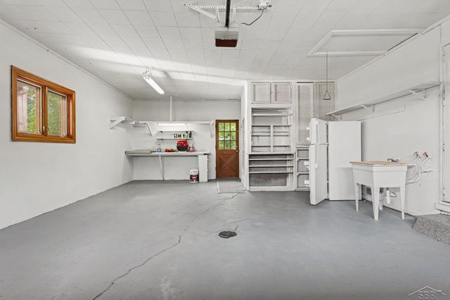 7437 Midland Road, Freeland, MI 48623