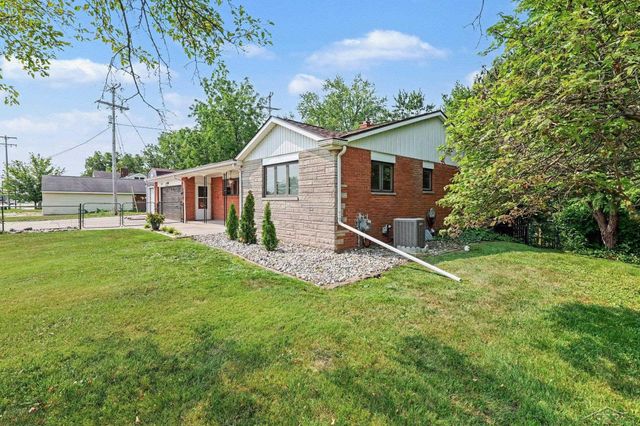 7437 Midland Road, Freeland, MI 48623