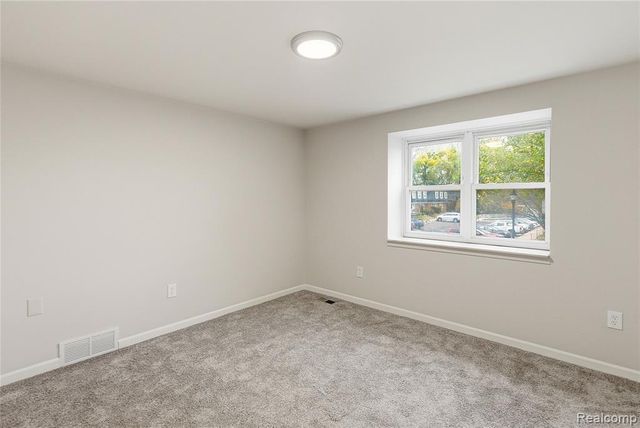 45311 Kensington St., Utica, MI 48317