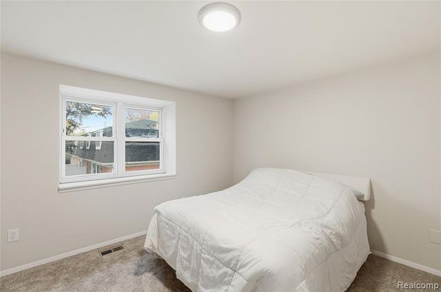 45311 Kensington St., Utica, MI 48317