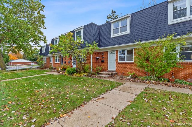 45311 Kensington St., Utica, MI 48317