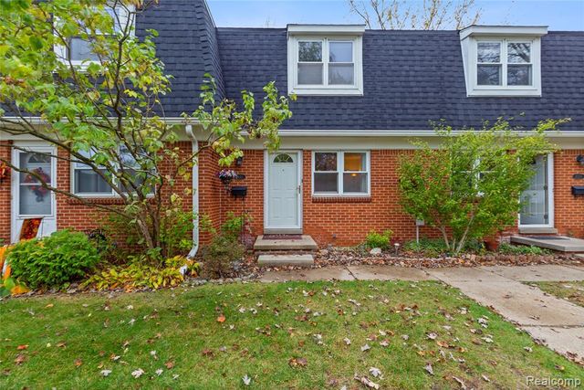 45311 Kensington St., Utica, MI 48317