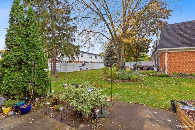 45311 Kensington St., Utica, MI 48317