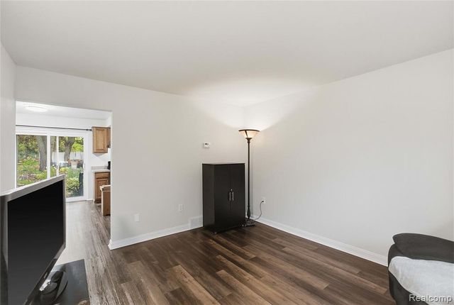 45311 Kensington St., Utica, MI 48317