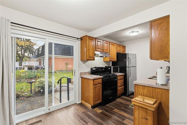 45311 Kensington St., Utica, MI 48317