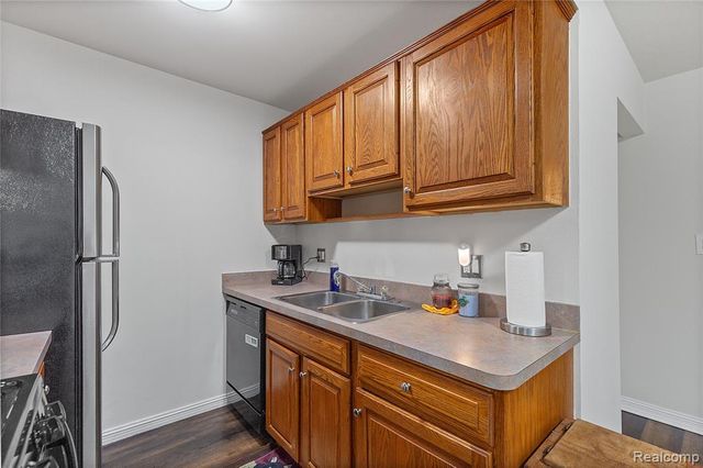 45311 Kensington St., Utica, MI 48317