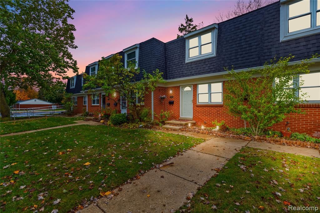 45311 Kensington St., Utica, MI 48317