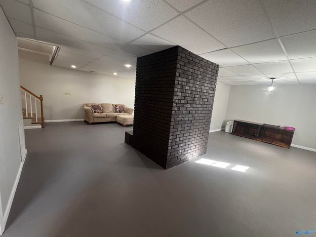 298 Golfview Drive NE, Arab, AL 35016