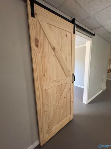 298 Golfview Drive NE, Arab, AL 35016