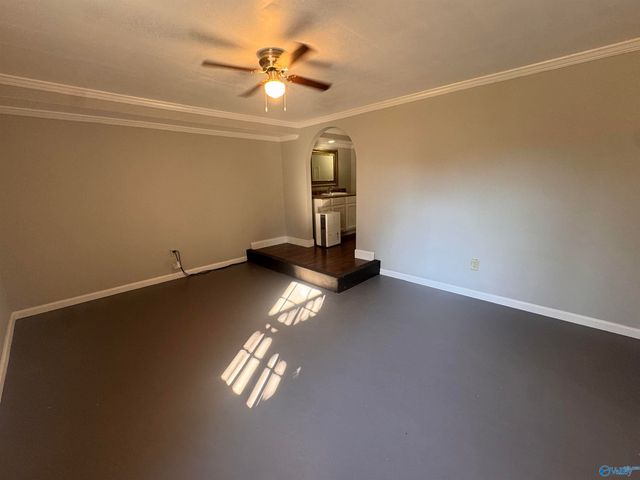 298 Golfview Drive NE, Arab, AL 35016