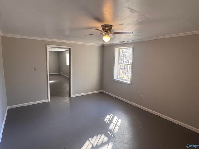 298 Golfview Drive NE, Arab, AL 35016