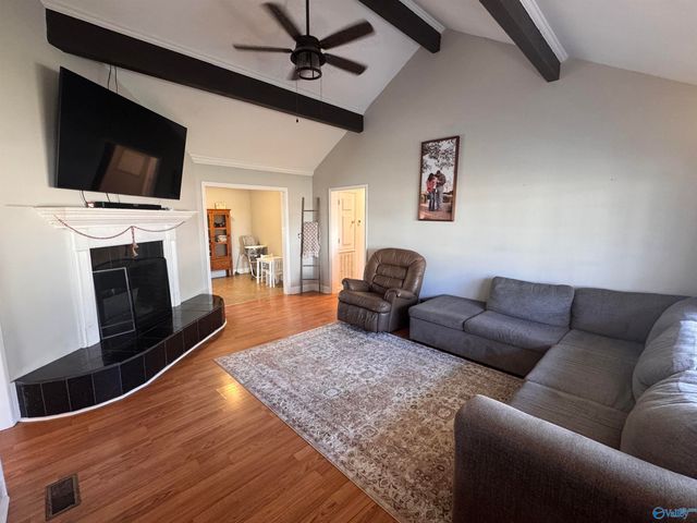 298 Golfview Drive NE, Arab, AL 35016