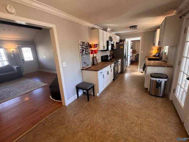 298 Golfview Drive NE, Arab, AL 35016