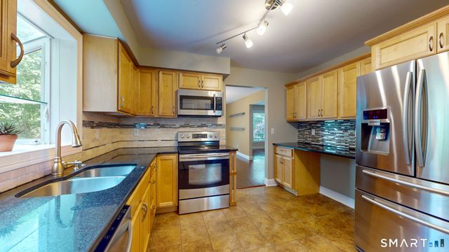 3 Old Acres Road, East Haddam, CT 06469