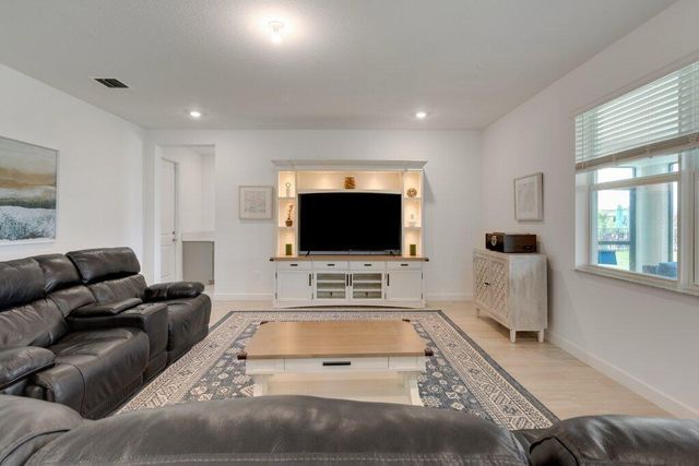 12328 SW Roma Circle, Port St. Lucie, FL 34987