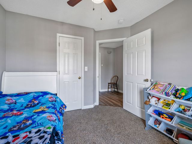 218 Senator Dr, Clarksville, TN 37042