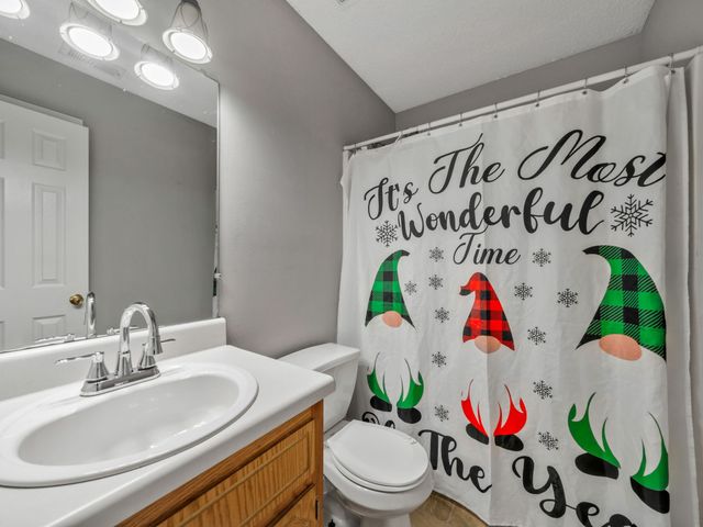 218 Senator Dr, Clarksville, TN 37042