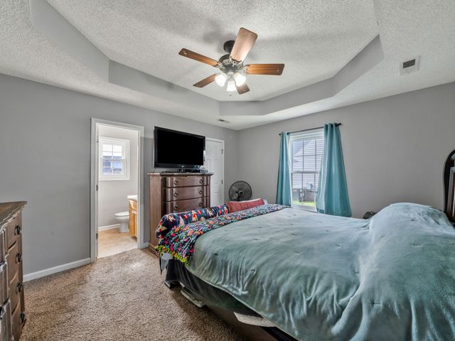 218 Senator Dr, Clarksville, TN 37042