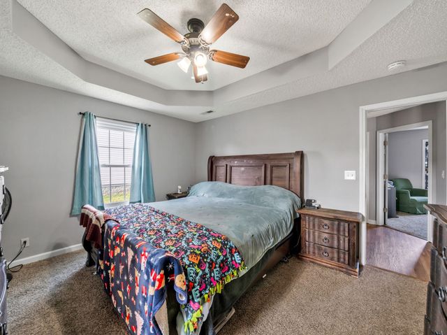 218 Senator Dr, Clarksville, TN 37042