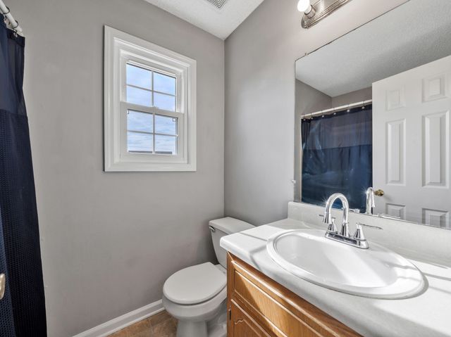 218 Senator Dr, Clarksville, TN 37042