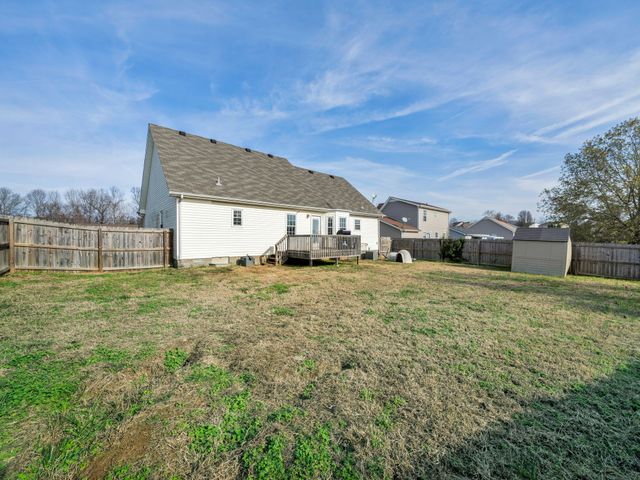 218 Senator Dr, Clarksville, TN 37042