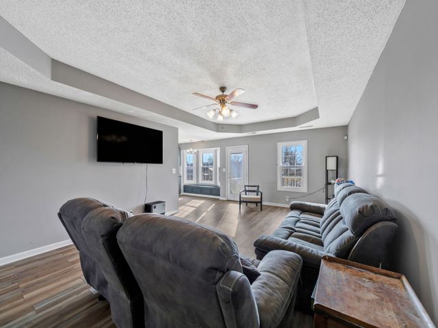 218 Senator Dr, Clarksville, TN 37042