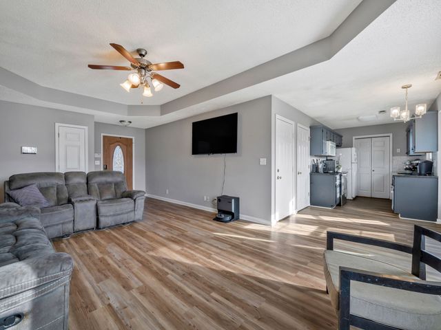 218 Senator Dr, Clarksville, TN 37042