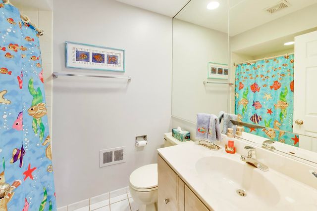 6643 Davis Street, Morton Grove, IL 60053