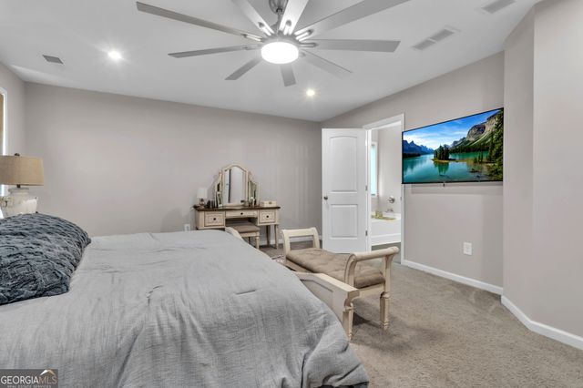 31 Okeechobee Way, Hoschton, GA 30548