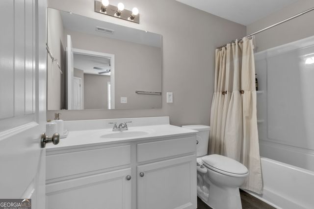 31 Okeechobee Way, Hoschton, GA 30548