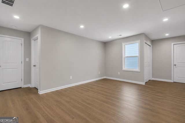31 Okeechobee Way, Hoschton, GA 30548