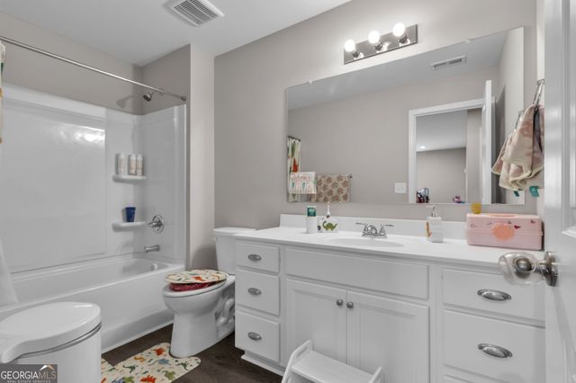 31 Okeechobee Way, Hoschton, GA 30548