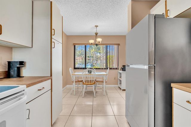 10803 W Clairmont Circle 102, Tamarac, FL 33321