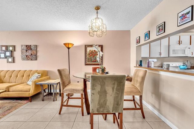10803 W Clairmont Circle 102, Tamarac, FL 33321
